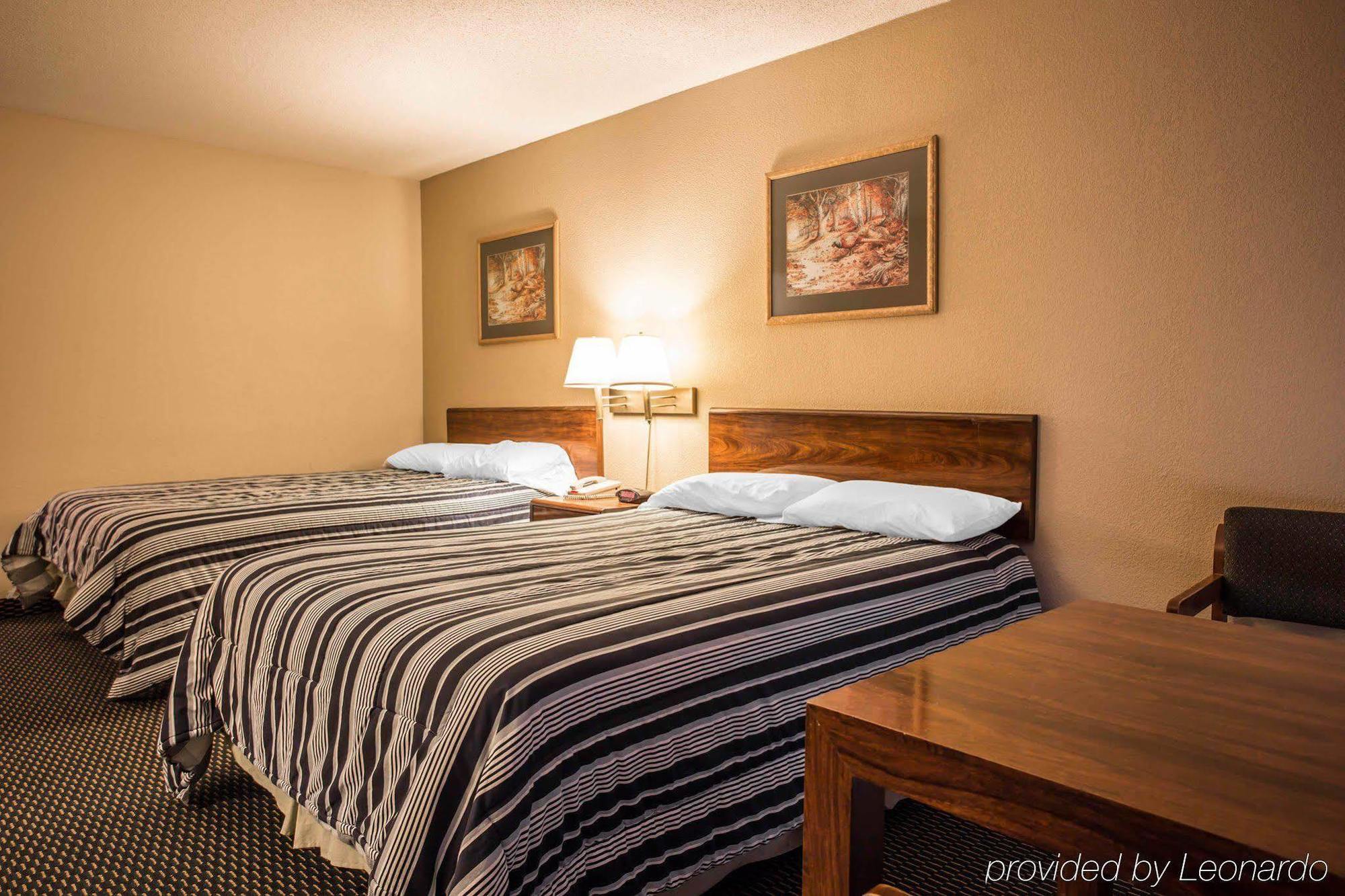 Econo Lodge Inn & Suites Lumberton Buitenkant foto